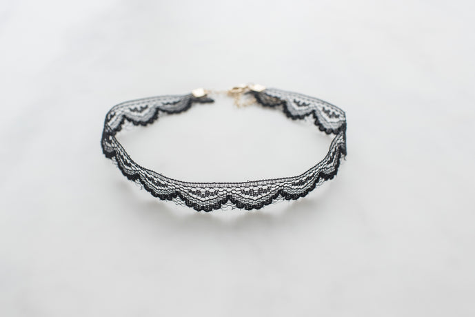 dainty-choker-necklace